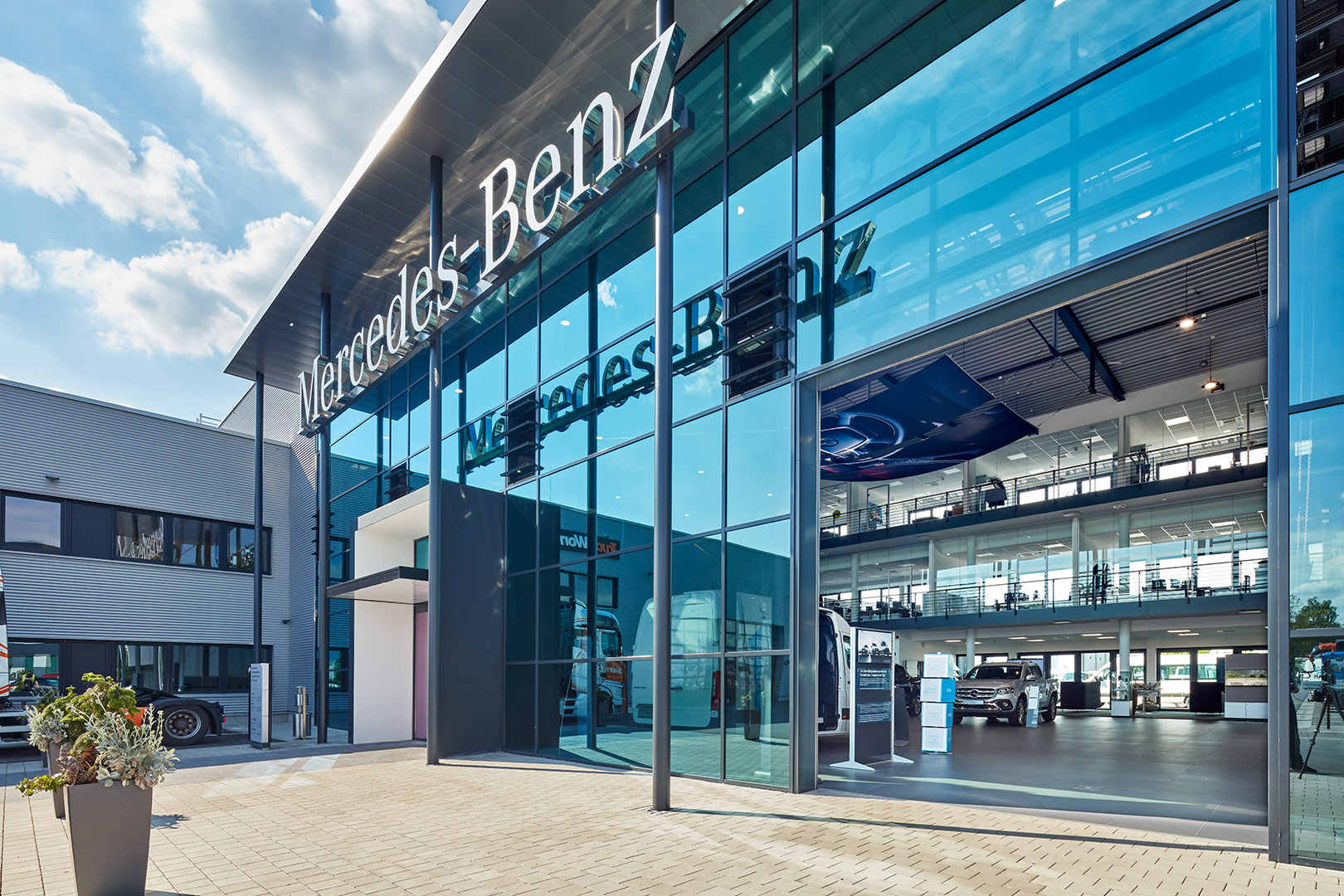 Mercedes NFZ Neu Ulm – Photography Eduardo Perez Frankfurt +49 69 37561768