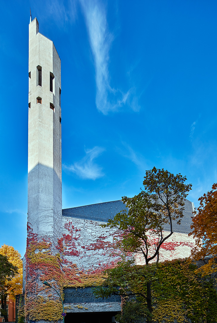 St. Ignatius Church, Francfort, Gottfried Böhm